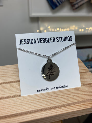 Wreck Island Windswept Round Pendant Necklace (silver stainless)