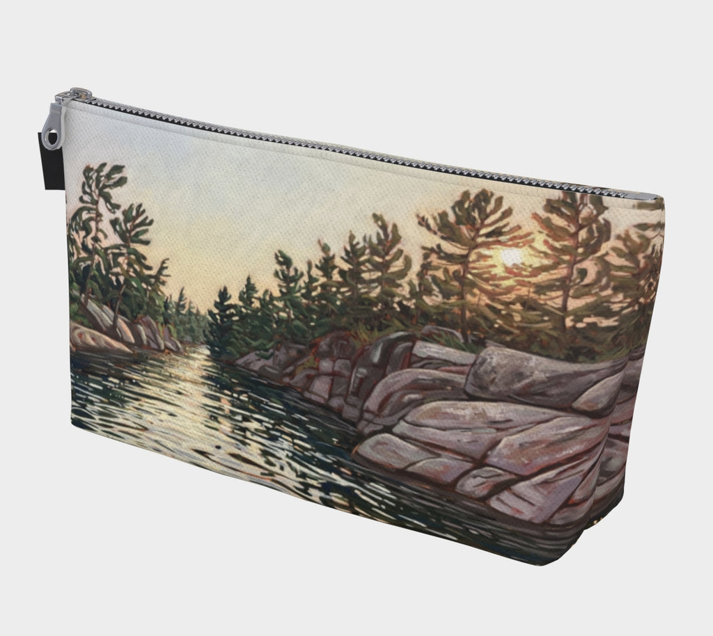 Pointe au Baril Hole in the Wall Makeup Bag